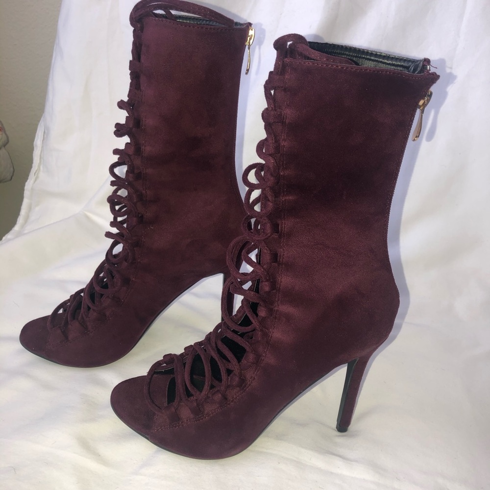Sexy Suede lace up heels.